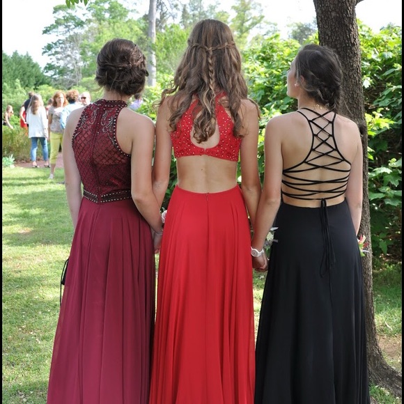 Betsy & Adam Red Sequin Dress size 2. Perfect for Holiday parties! - Picture 3 of 4